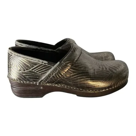 Dansko XP Women’s Embossed Career Nursing Clogs Gold Size 39 US 8.5 - Picture 6 of 9